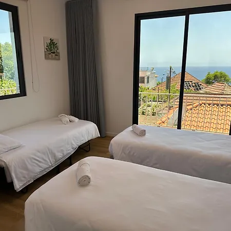 Oasis - Funchal (Madeira)