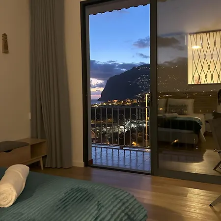 Oasis - * Funchal (Madeira)