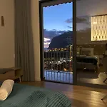 Oasis - * Funchal