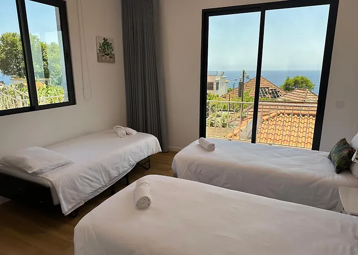 Oasis - Funchal (Madeira)
