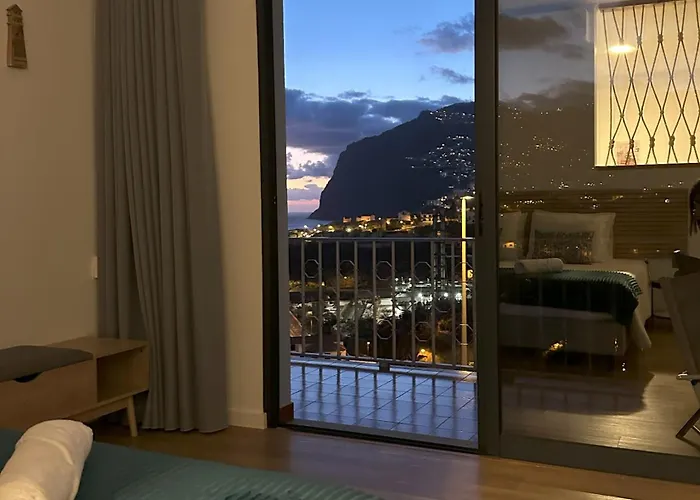 Oásis - * Funchal (Madeira)